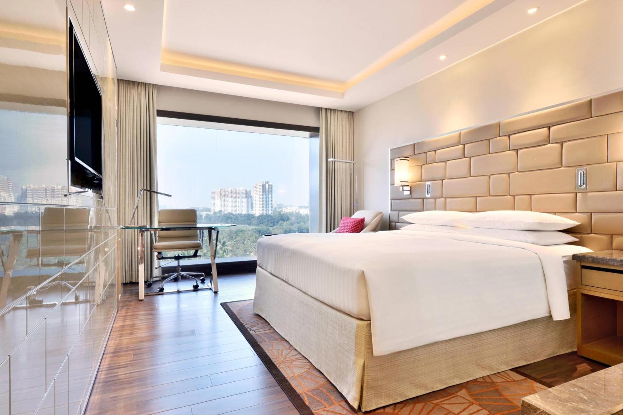 Courtyard By Marriott Bengaluru Hebbal Otel Dış mekan fotoğraf